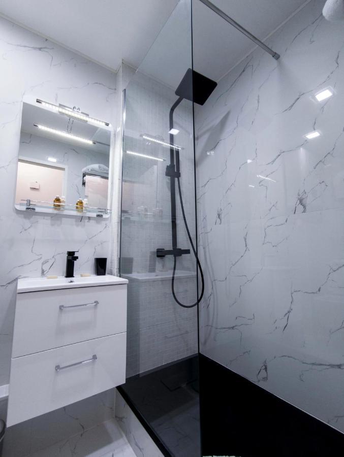 1 Min To The Beach Apartment - Kitchen - Tramway - Air Conditioner - Wifi - Promenade Des Anglais Nice Dış mekan fotoğraf